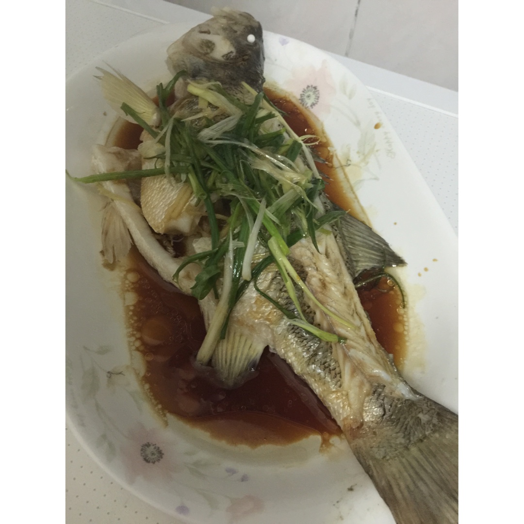 蒸鲈鱼