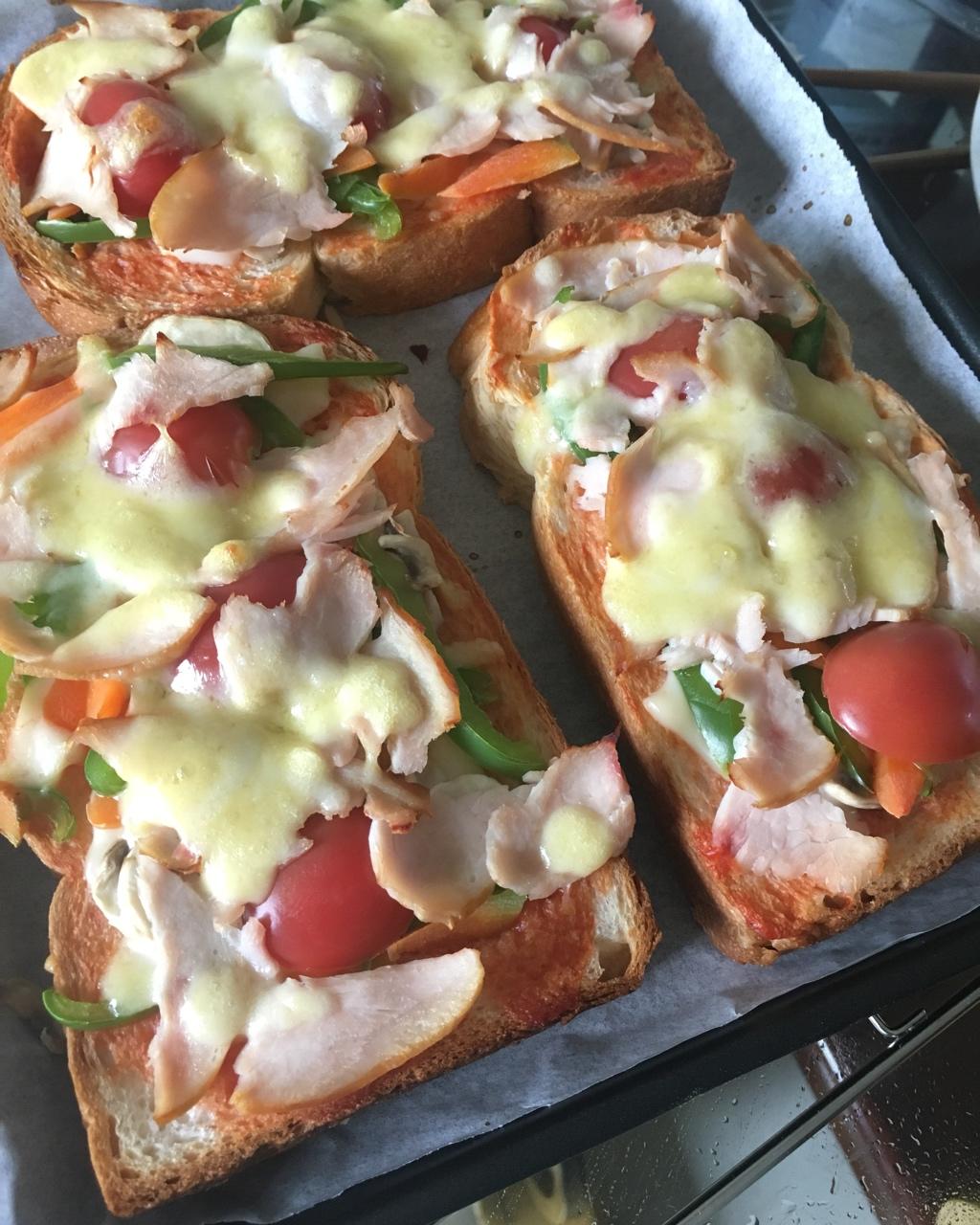 吐司培根小批萨