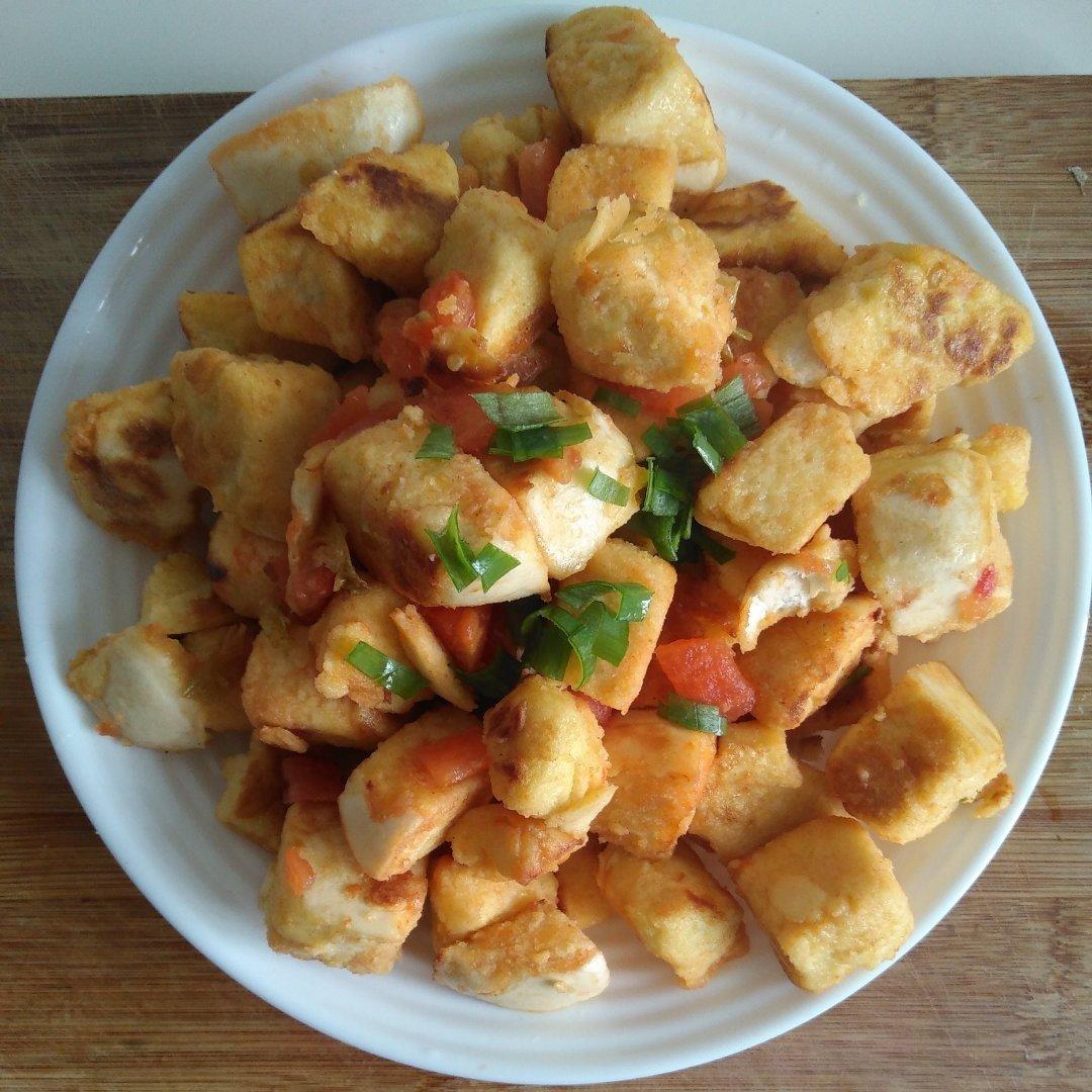 剩馒头的春天——西红柿🍅炒馒头丁