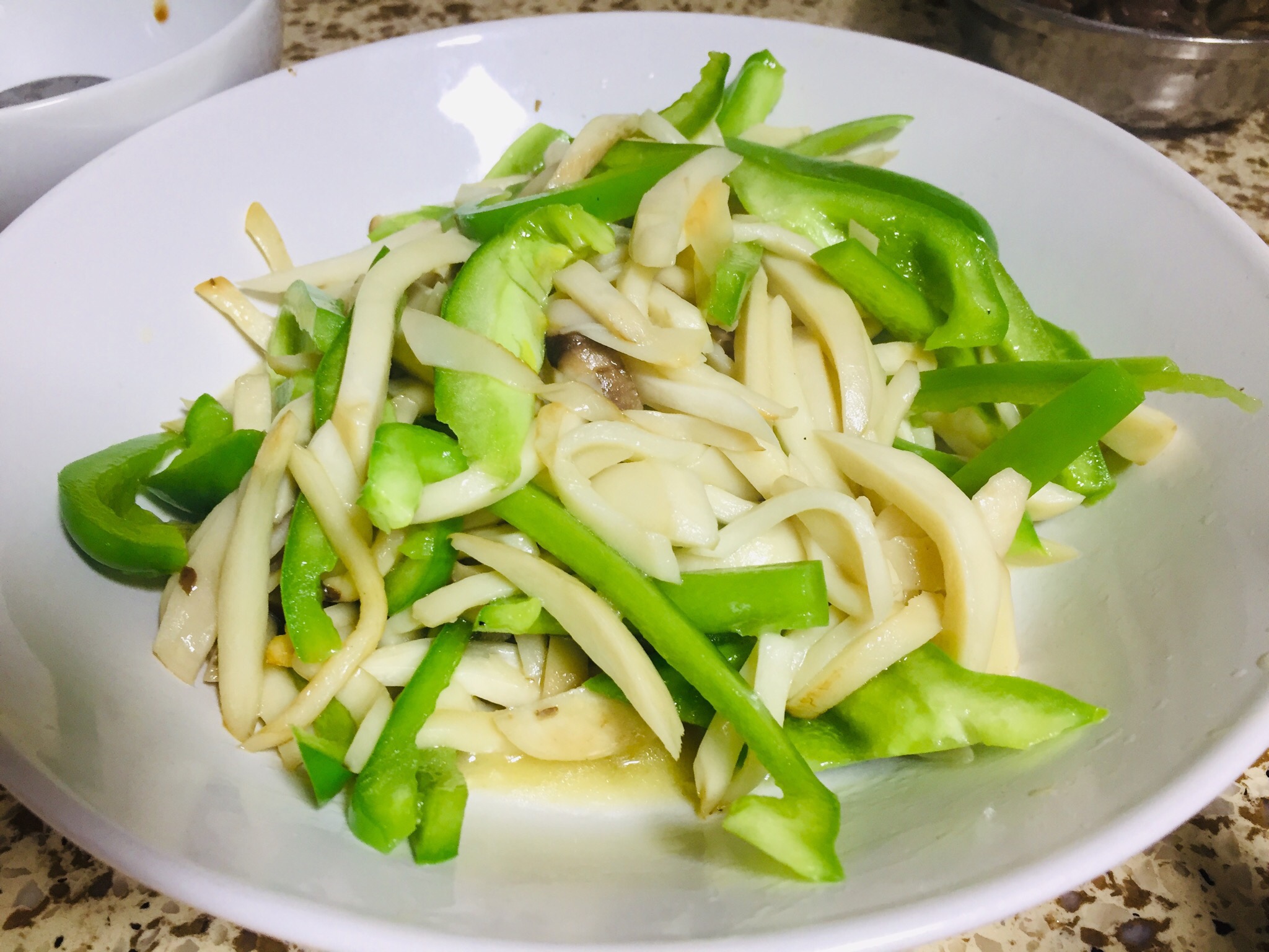 不太辣的下饭菜—杂炒杏鲍菇的做法 步骤10