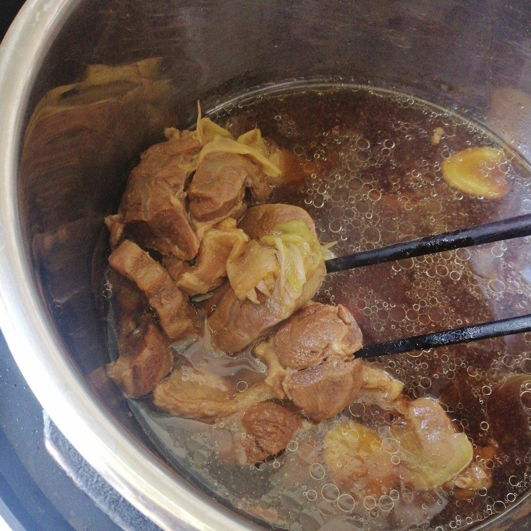卤牛腱子肉
