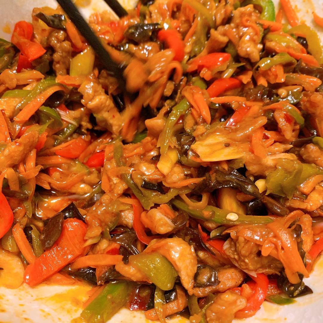 豆豆酱1119做的超级下饭鱼香肉丝不辣版