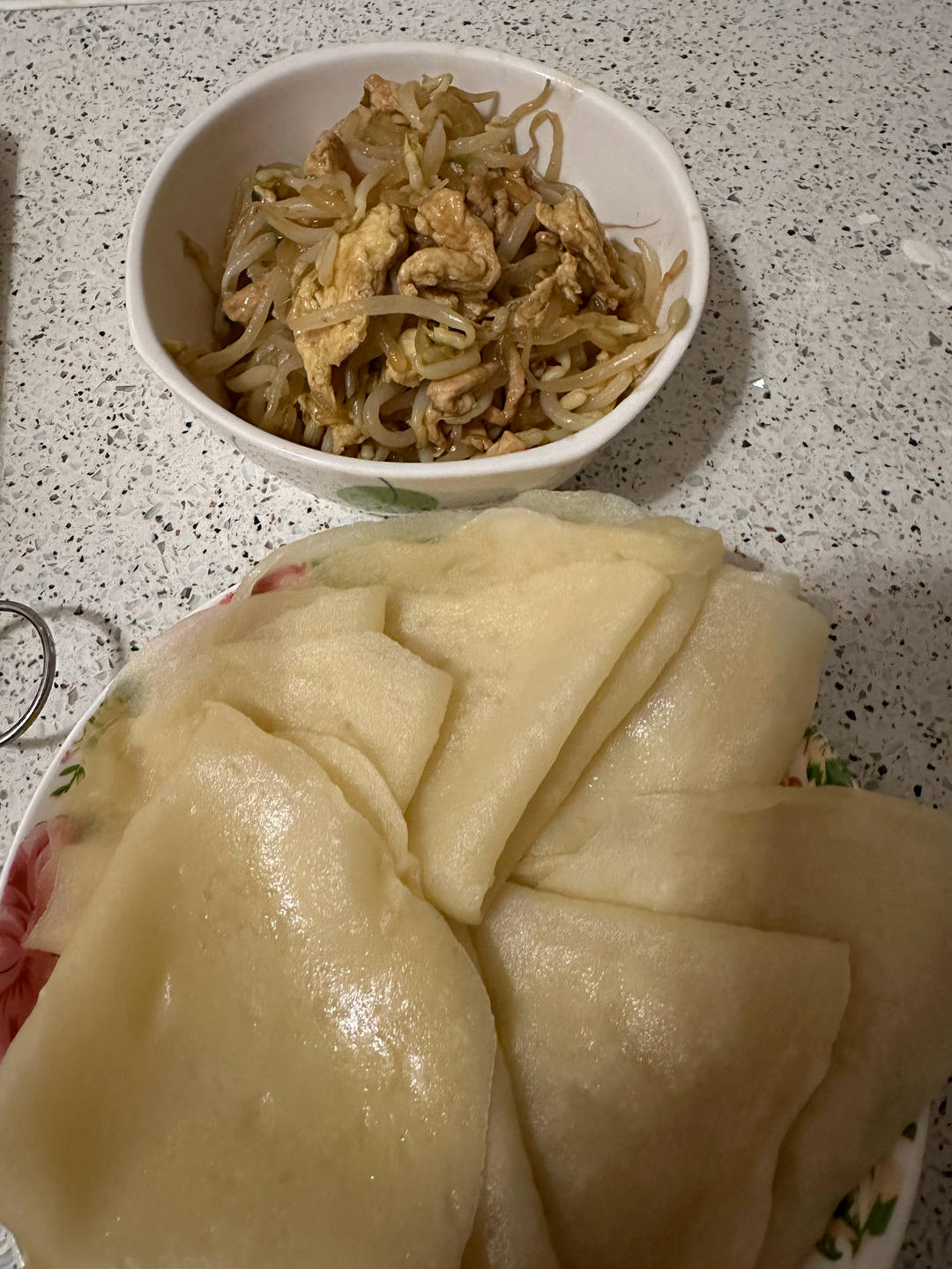 炒合菜（绿豆芽炒韭菜）