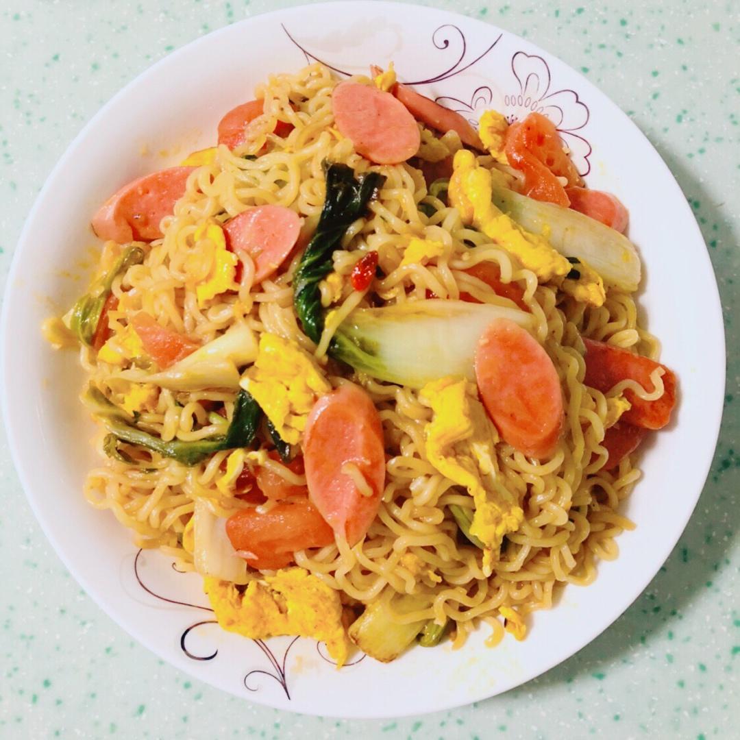 炒面的正宗做法，食材简单，味道足，吃一次就爱上