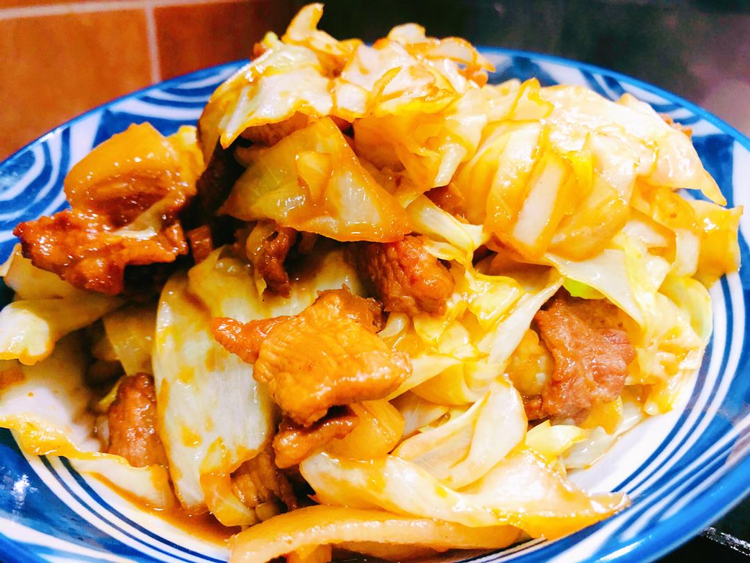 肉片炒包菜的做法