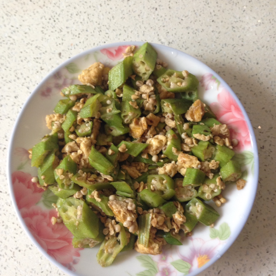 秋葵炒鸡蛋