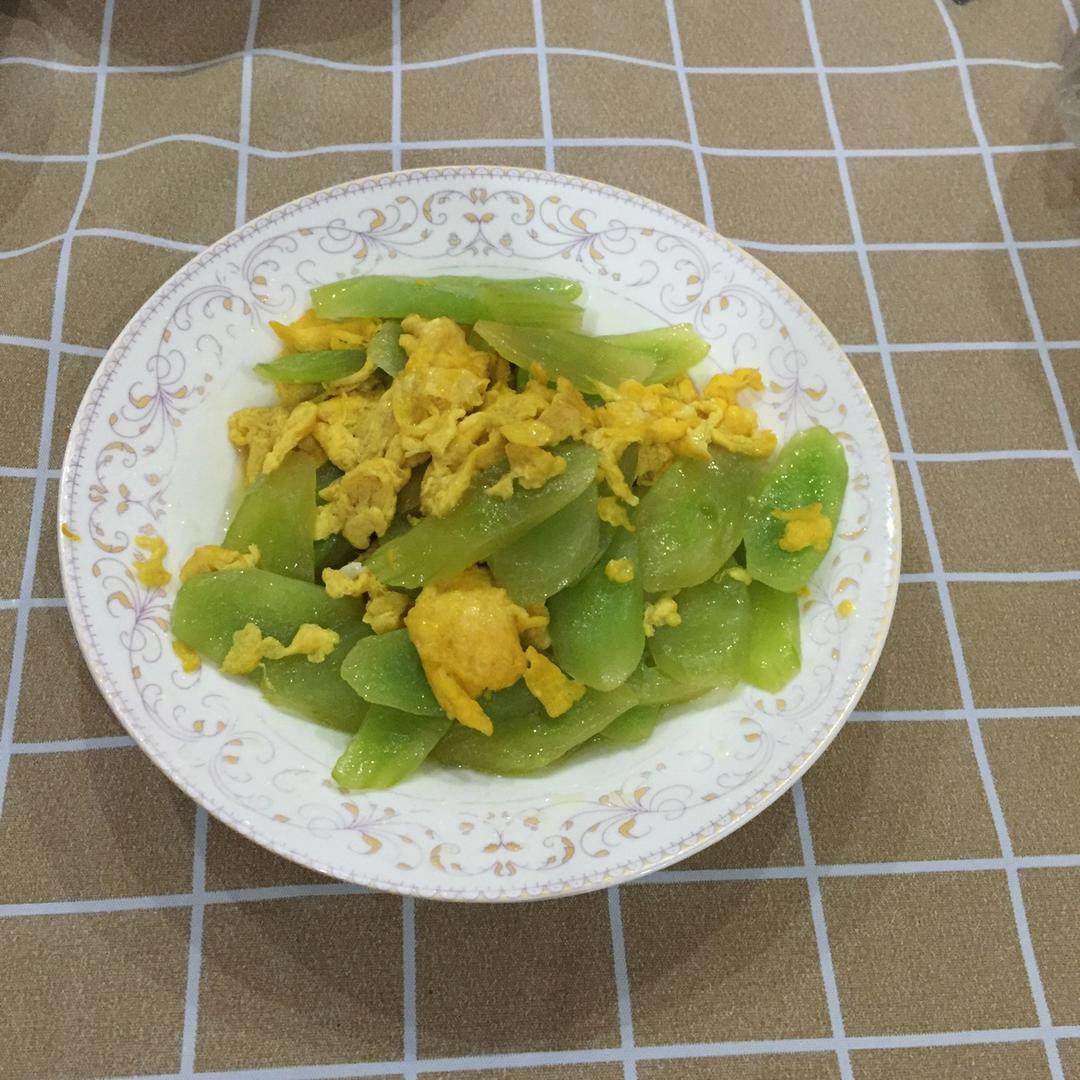 莴笋炒鸡蛋