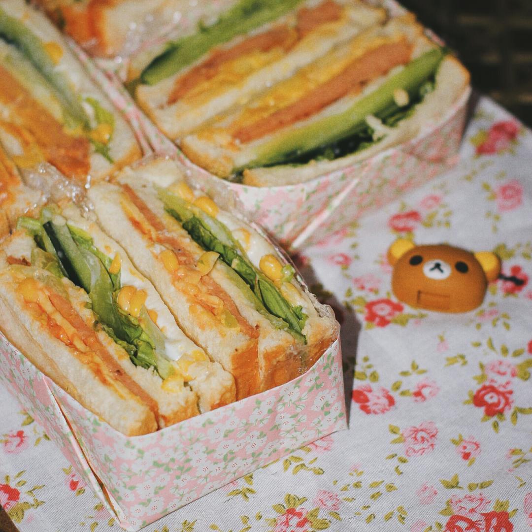 如何做超厚的沼三明治~详细tip！牛油果鸡蛋午餐肉三明治~