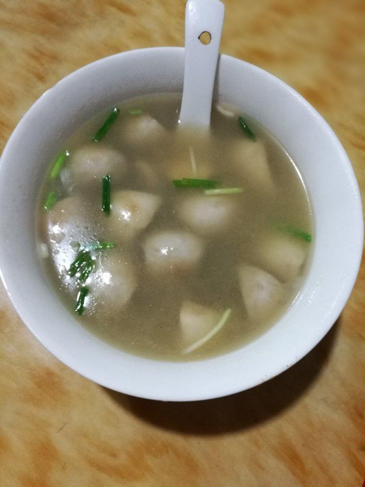 鲜掉眉毛口蘑汤