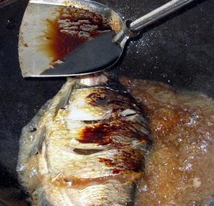 瑞粮美食汇 红烧鳊鱼详细教程，图文详解版的做法 步骤11