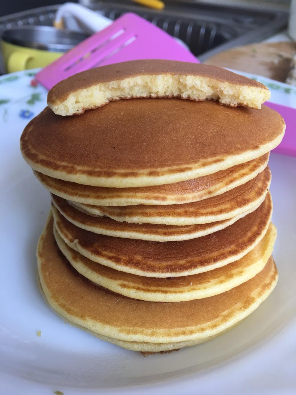 小肚撑溜圆做的玉米松饼