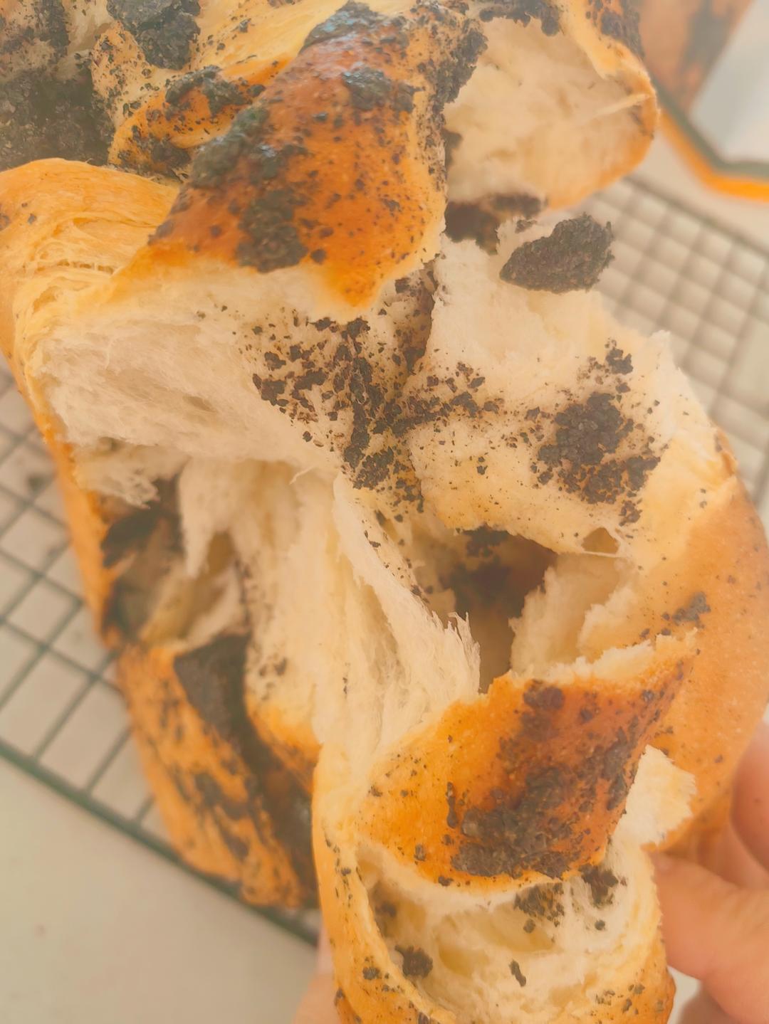 料多多系列--黑芝麻奶酥小吐司