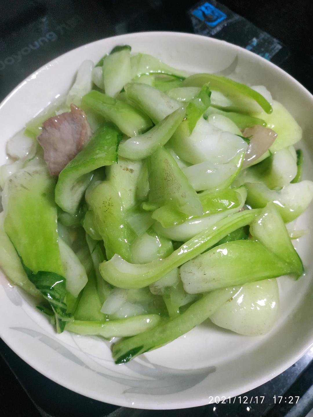 五花肉炒油菜梗