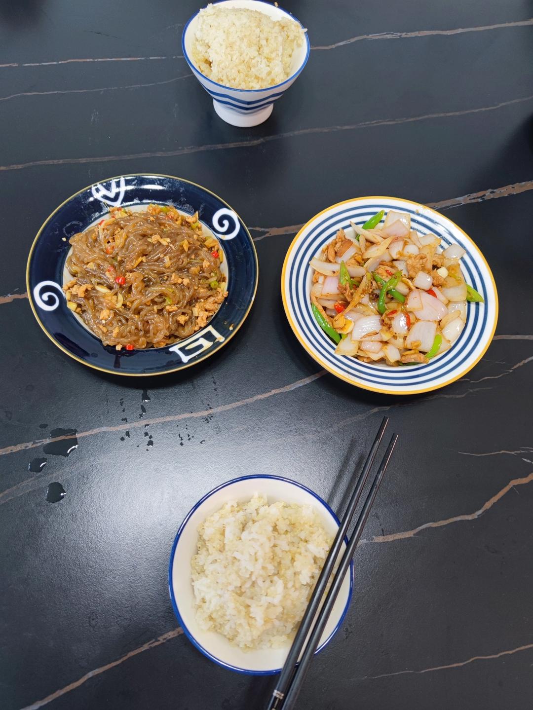 色香味俱全的洋葱炒肉