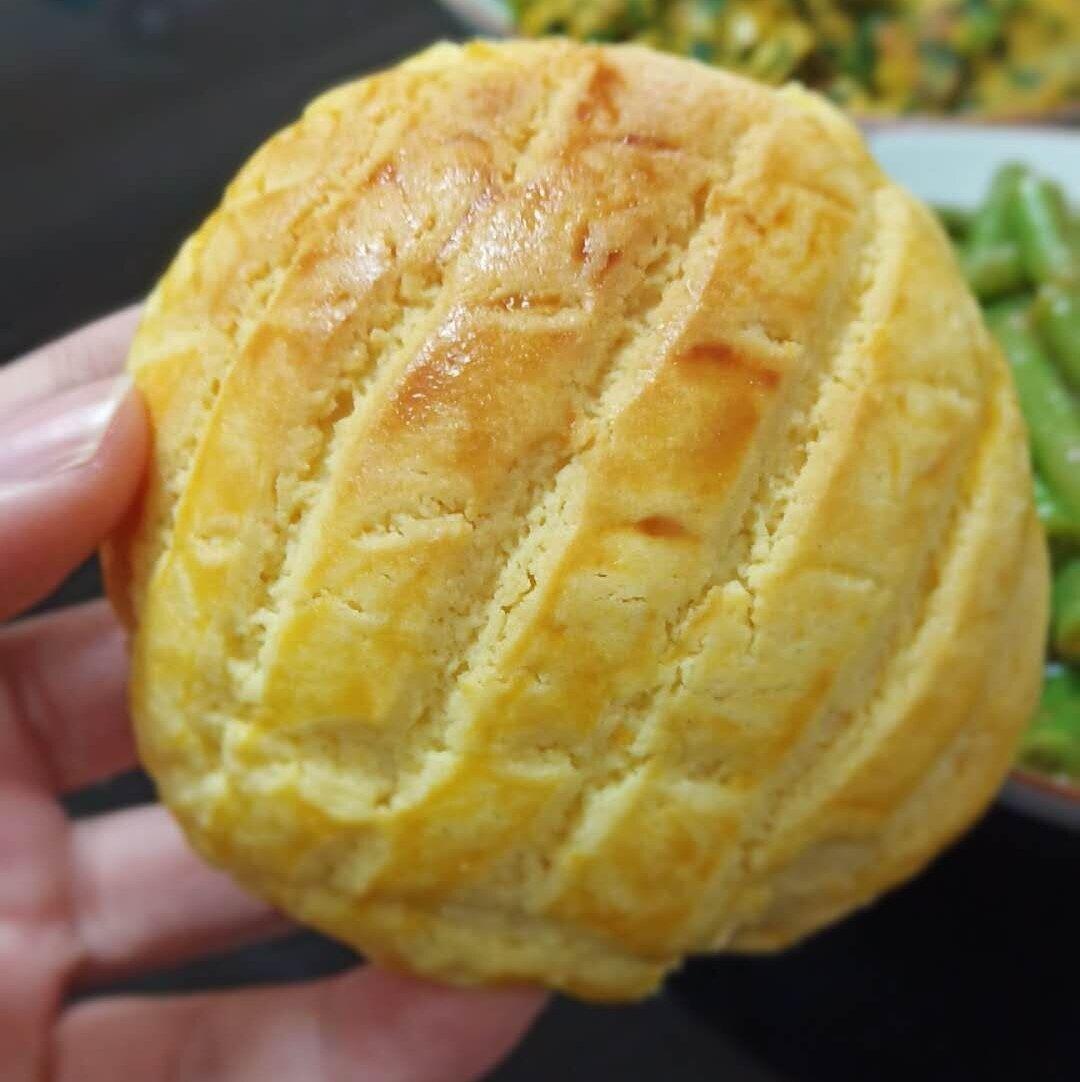 好吃到炸裂的港式菠萝包（附带制作酥皮的小视频）