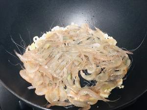 白米虾炒黄瓜的做法 步骤4