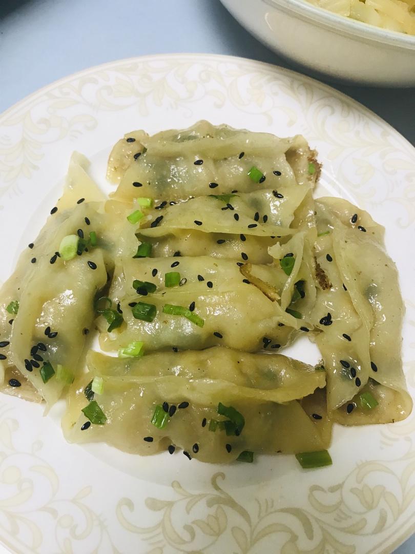 三鲜锅贴