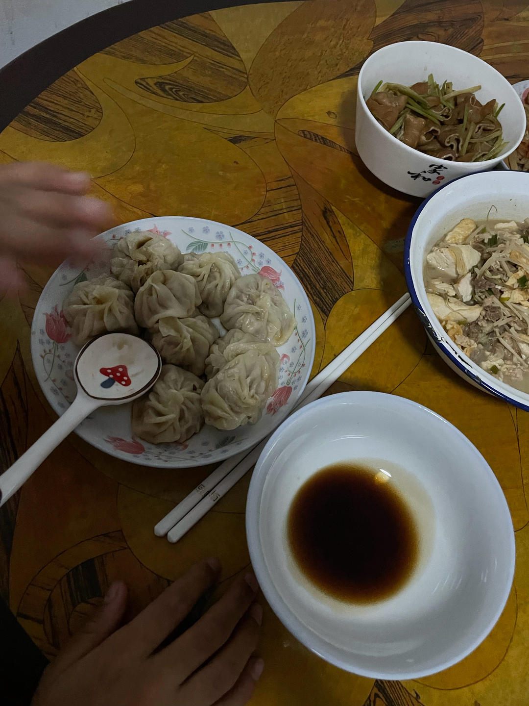 灌汤小笼包