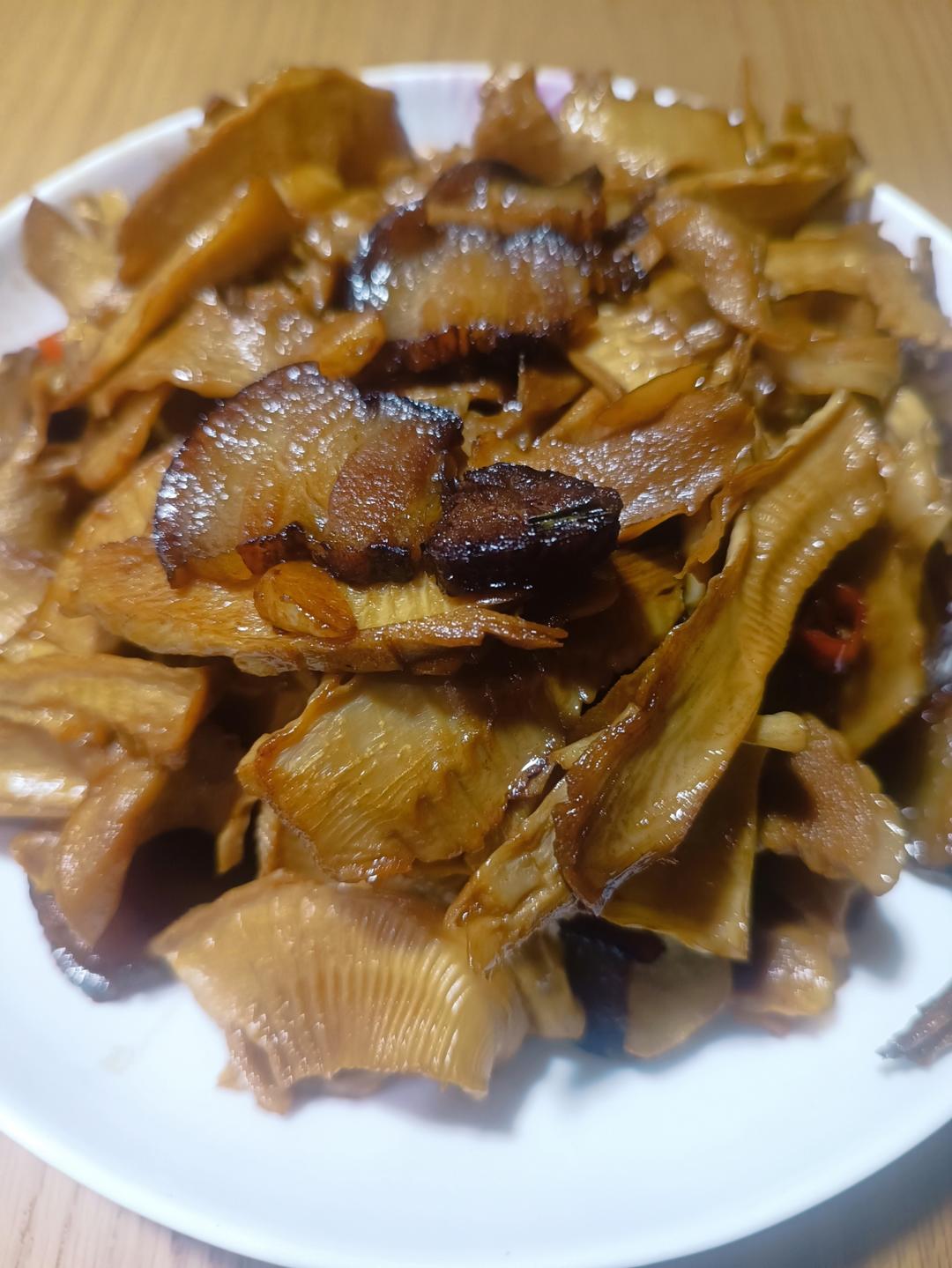 笋干炒腊肉的做法