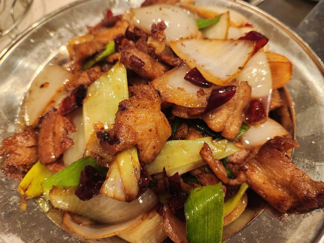 正宗回锅肉 隔壁大爷都被馋哭了
