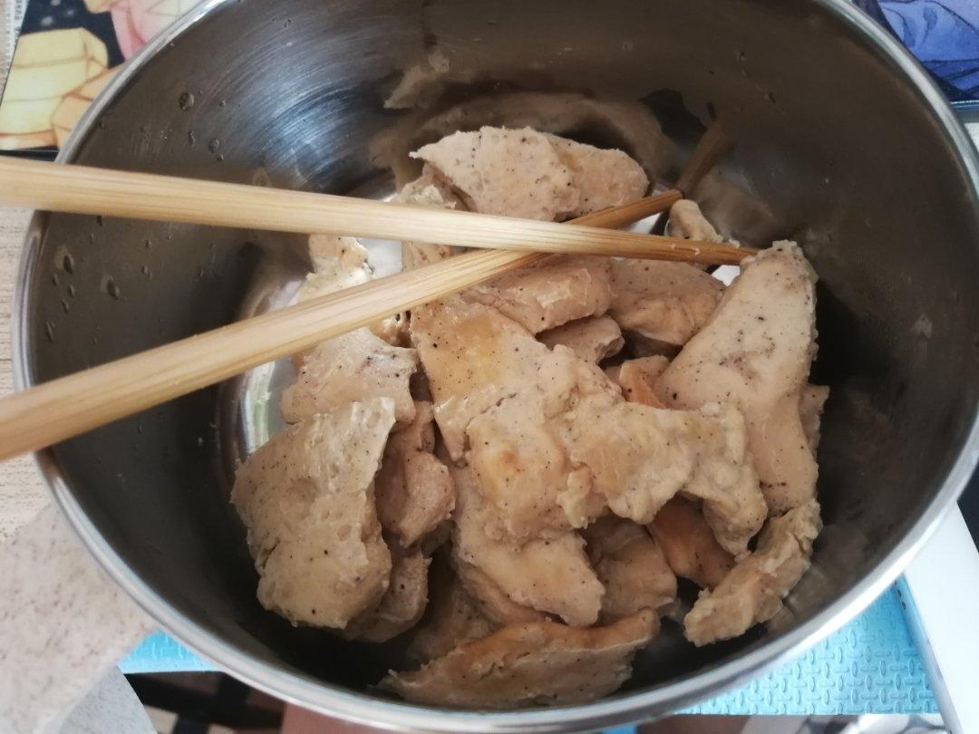 蚝油煎鸡胸肉（真的只要腌了就炒鸡嫩！（新增微波式