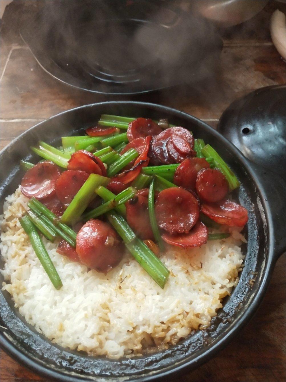 香肠煲仔饭