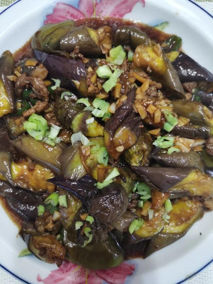减肥省油又营养的快手肉沫烧茄子