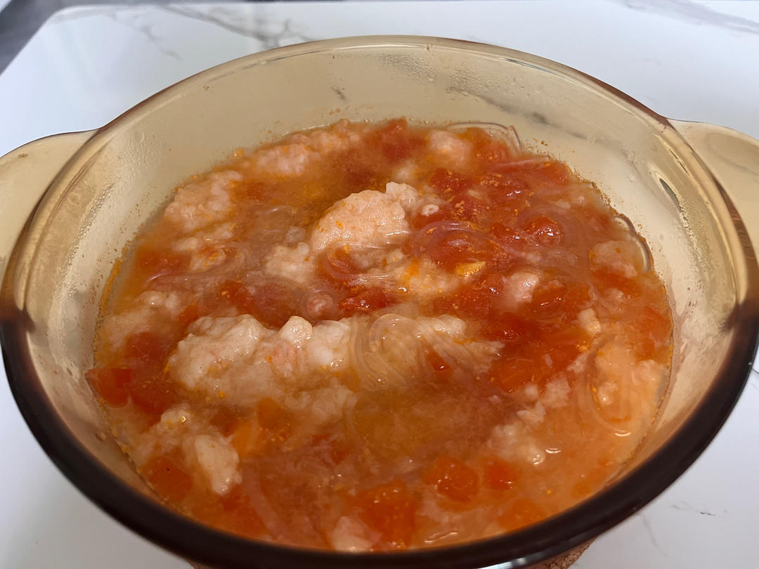 减脂餐｜番茄虾滑粉丝汤，汤鲜味美～