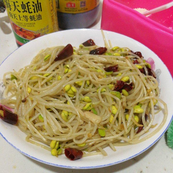 素炒黄豆芽