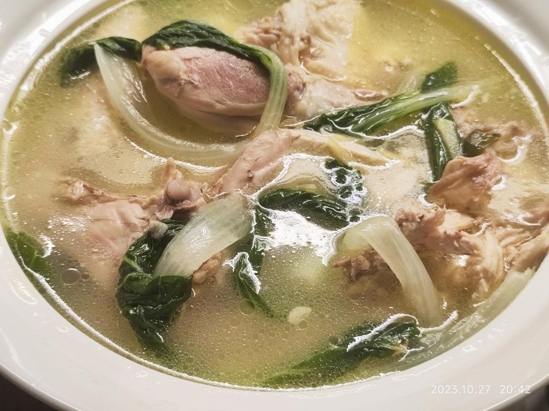 鲜美无敌：清炖鸡汤🐔