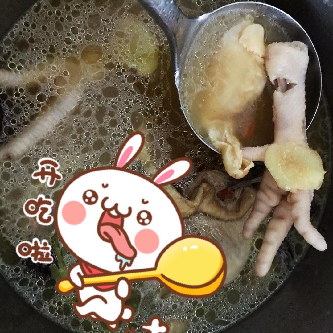 【小森妈妈菜谱】孕妇靓汤花胶炖鸡