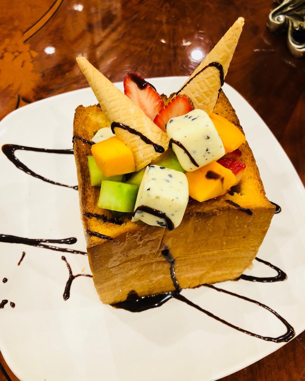 餐厅必点面包诱惑，想吃不排队