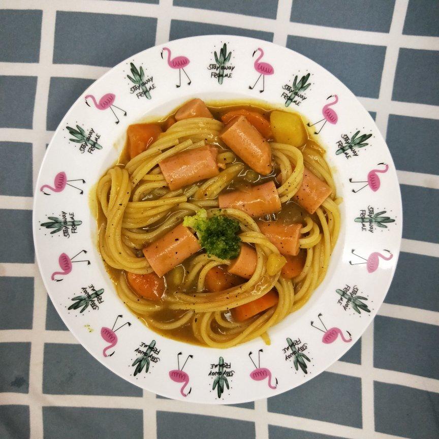 咖喱芝士穿肠意面