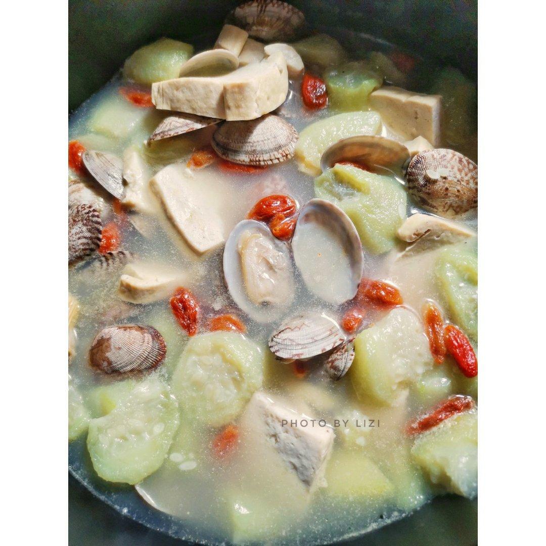 鲜美蛤蛎丝瓜汤