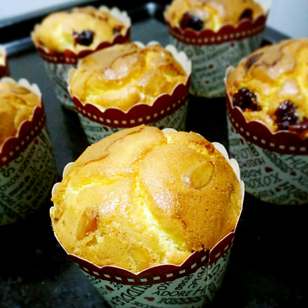 不会回缩的纸杯蛋糕--海氏烤箱定制