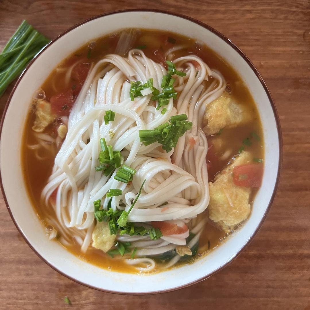 恨不得抱着锅舔的番茄鸡蛋面