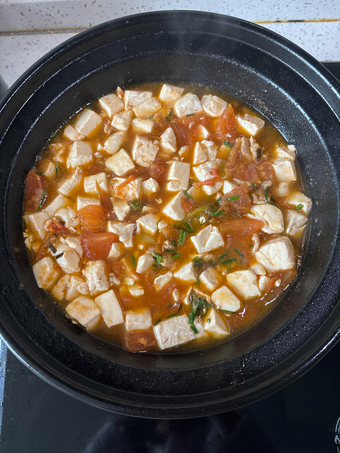 孩子点名要吃番茄豆腐，豆腐嫩滑，汤汁拌饭好好吃