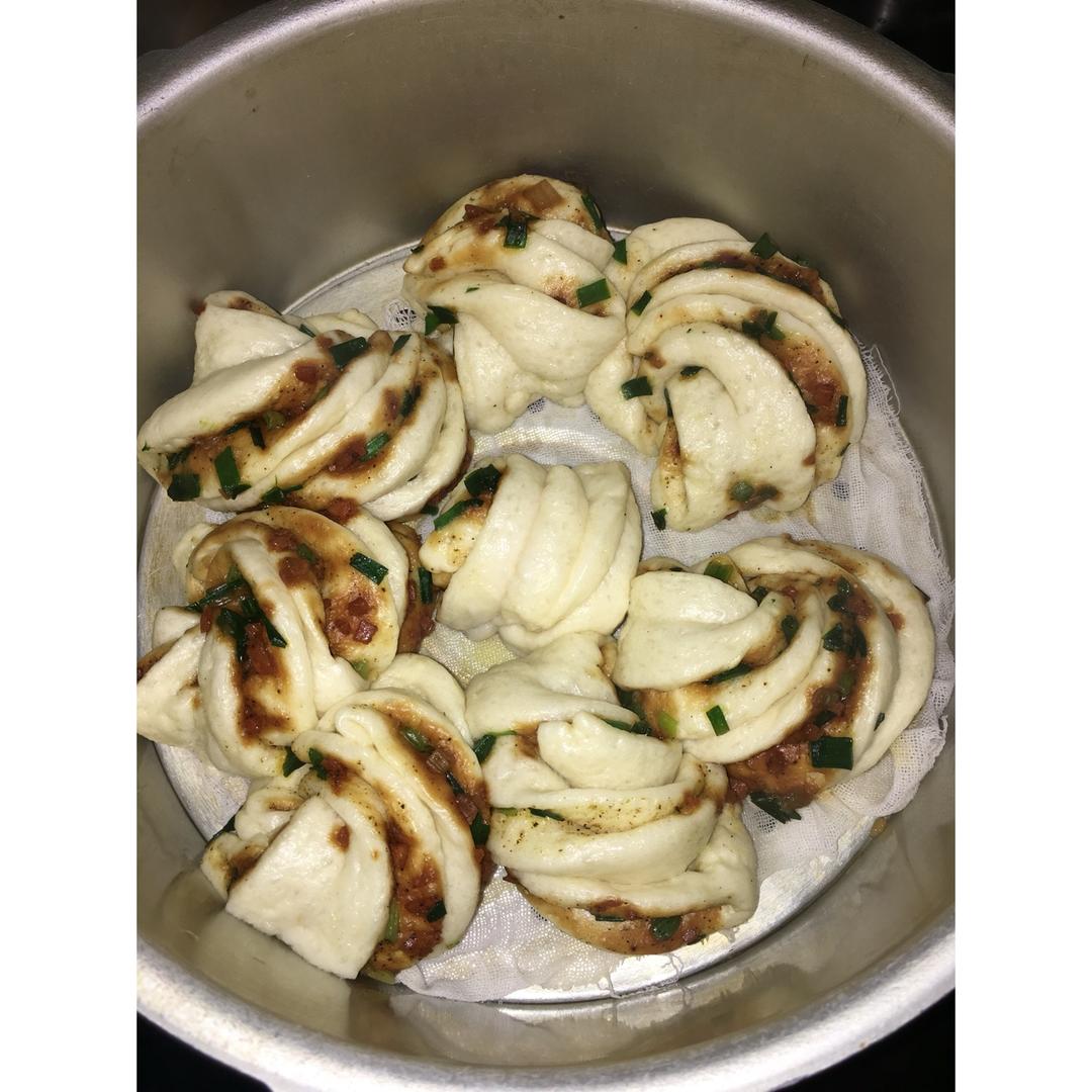 葱油花卷 Steamed Roll