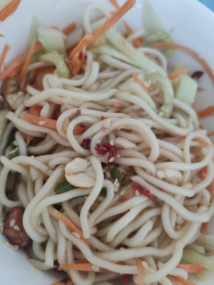 酸辣凉拌面🍜