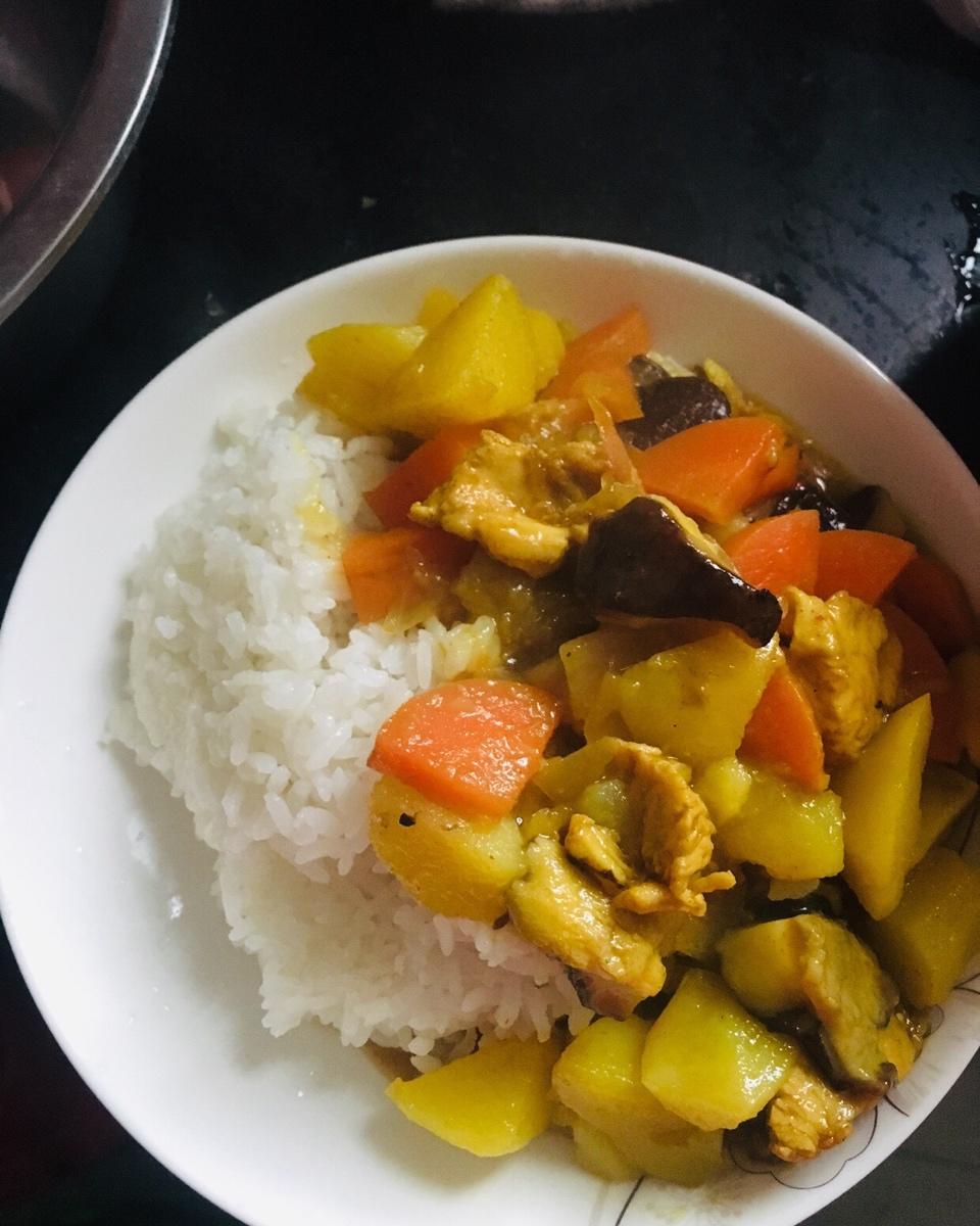 咖喱土豆鸡肉