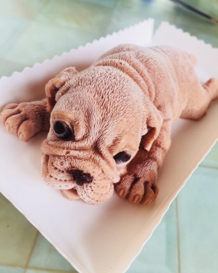 航宝哒棒棒糖做的仿真狗狗慕斯蛋糕