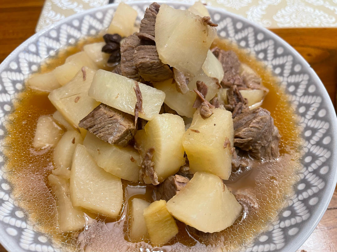 牛肉炖萝卜