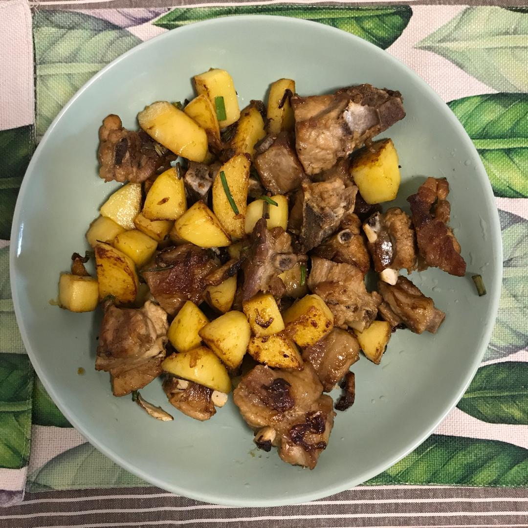 土豆烧排骨