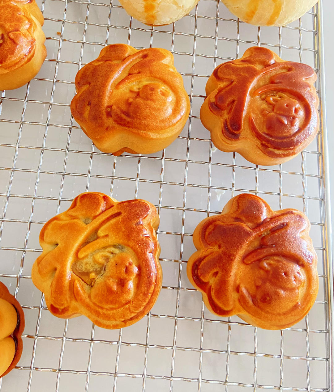 广式月饼—蛋黄莲蓉月饼