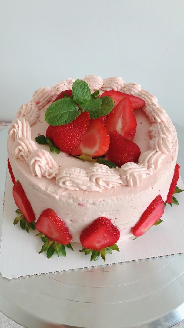 颂子颂做的草莓蛋糕自制草莓酱