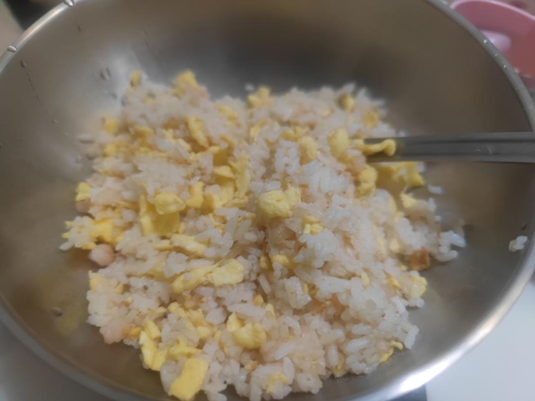 虾仁炒饭