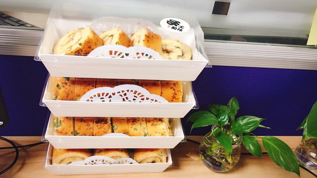 香葱肉松肥蛋糕卷～