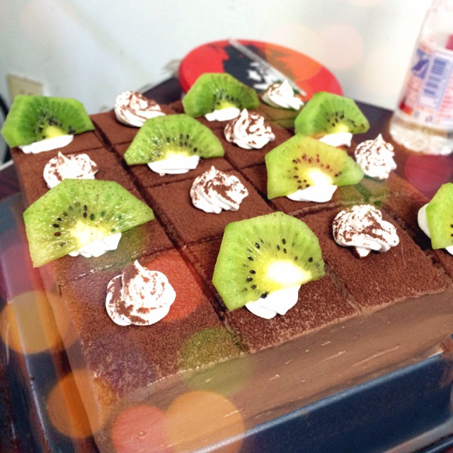 屁屁鲁做的巧克力方形慕斯蛋糕