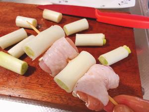 日式居酒屋里最好吃的烤鸡肉串，厨房小白也会做的美味和风鸡肉串的做法 步骤5