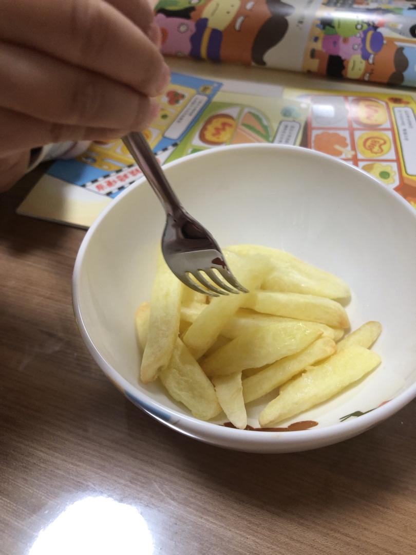 不用油也能炸出香脆好吃的薯条（空气炸锅版）